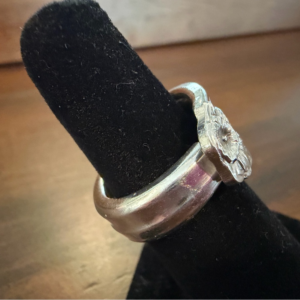 Daffodil Spoon Ring Size 6 - Picture 4 of 13